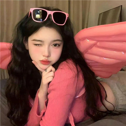 2025很美的最火女性头像图片