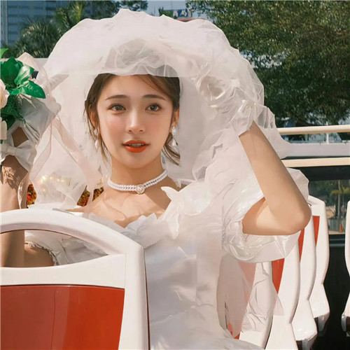 2025很美的最火女性头像图片
