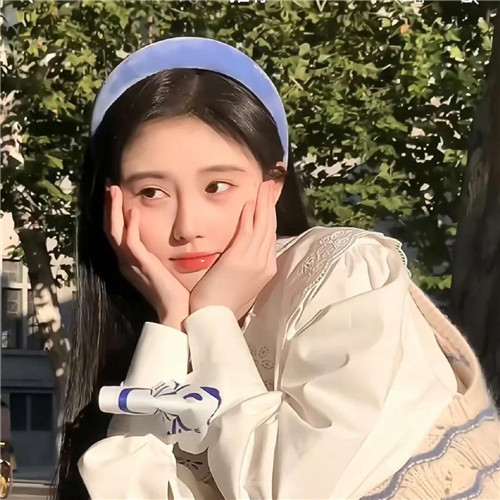 2025很美的最火女性头像图片