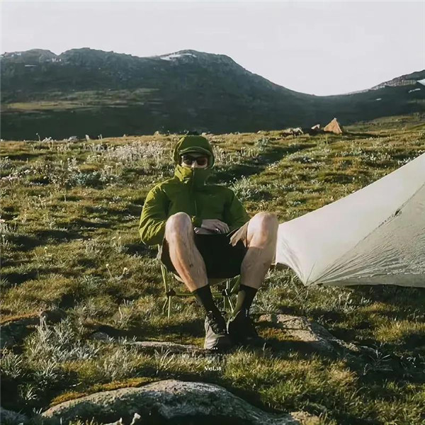 潇洒自由氛围感酷酷的山川湖海男头图片