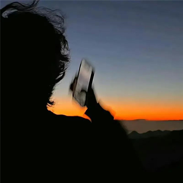 潇洒自由氛围感酷酷的山川湖海男头图片
