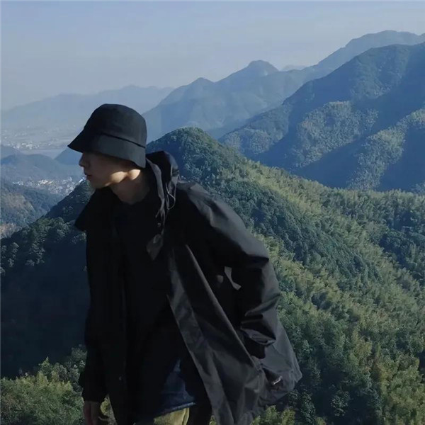 潇洒自由氛围感酷酷的山川湖海男头图片