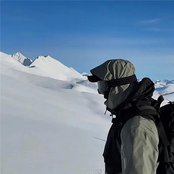 潇洒自由氛围感酷酷的山川湖海男头图片