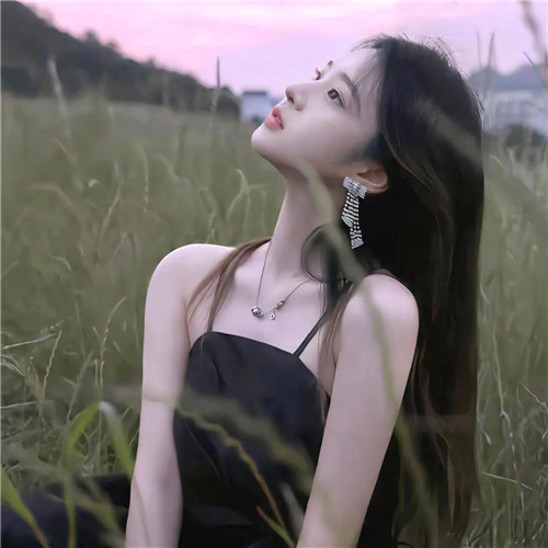 氛围感十足的清新温柔女神头像图片