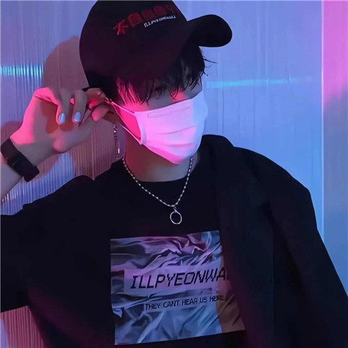 个性微信头像小众男生真人图片