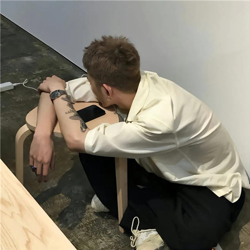 高冷痞帅成熟男生头像图片
