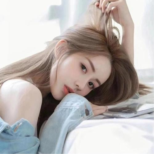 2025最新好看的高质量女生微信头像