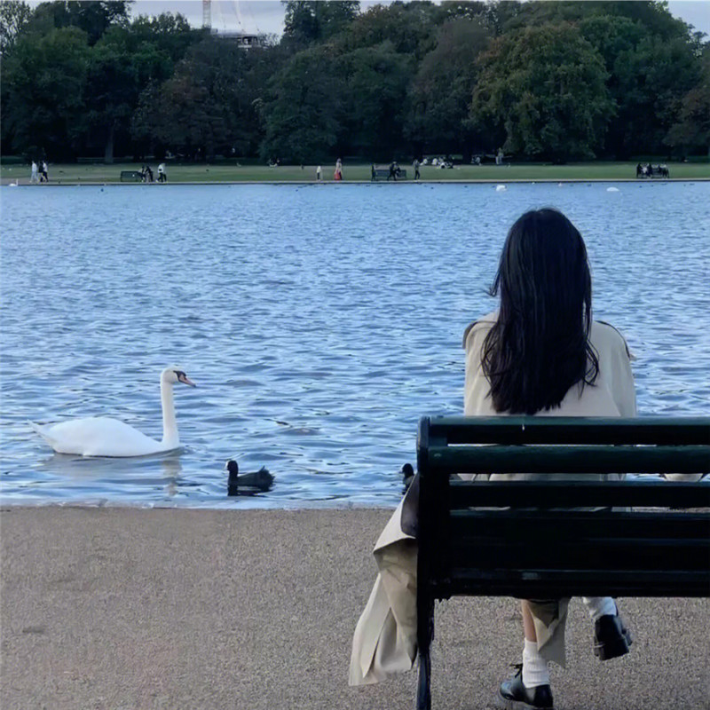2025最火背影图片女头