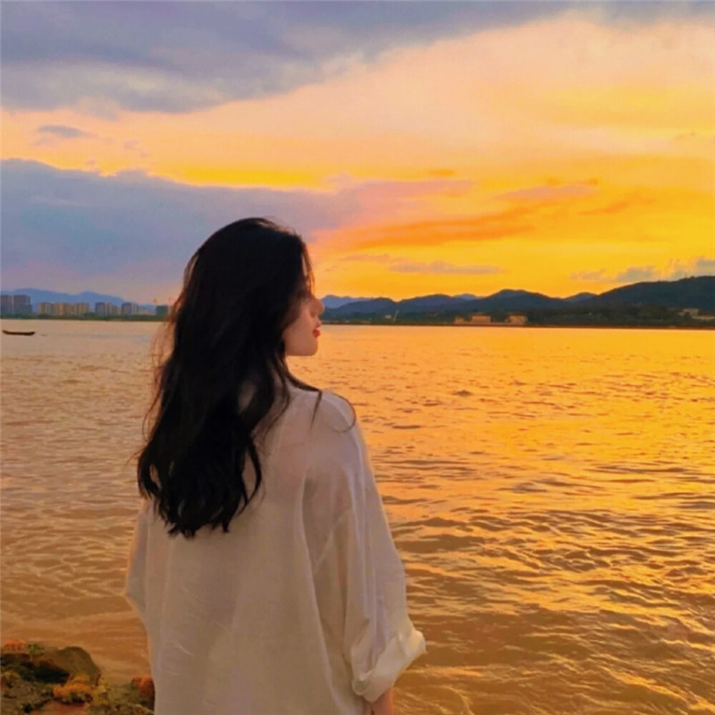 2025流行背影最新款图片女