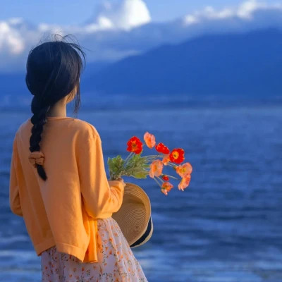 唯美成熟女人头像背面图片