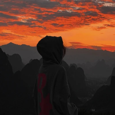 唯美成熟女人头像背面图片