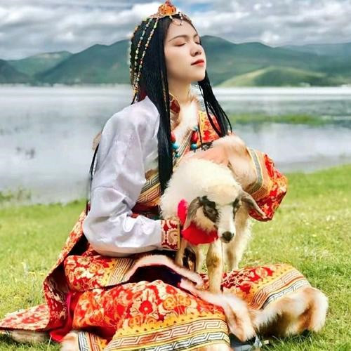 旅行头像女