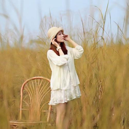 旅行头像女