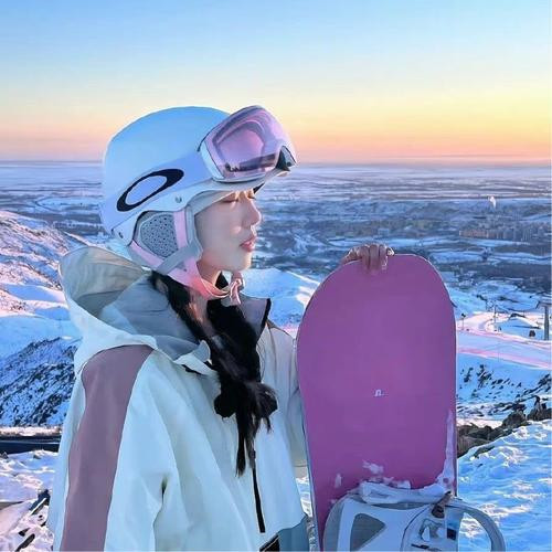 旅行头像女