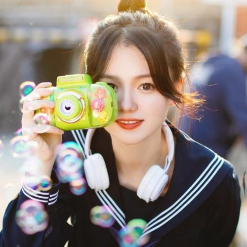 旅行头像女