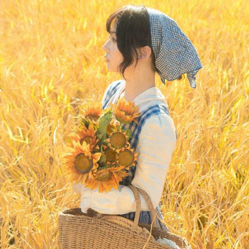 旅行头像女