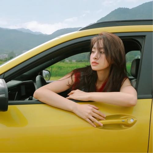 旅行头像女