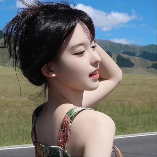 旅行头像女