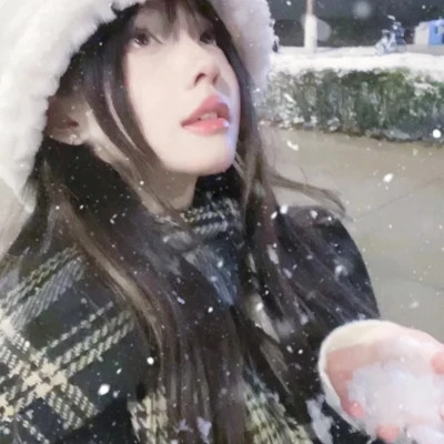 微信真人美女头像2025