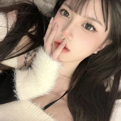 2025女生头像好看真人自然的照片