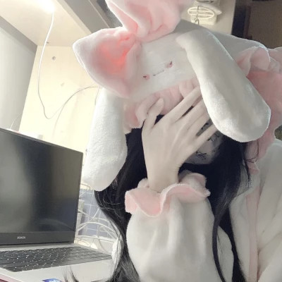 2025女生头像好看真人自然的照片