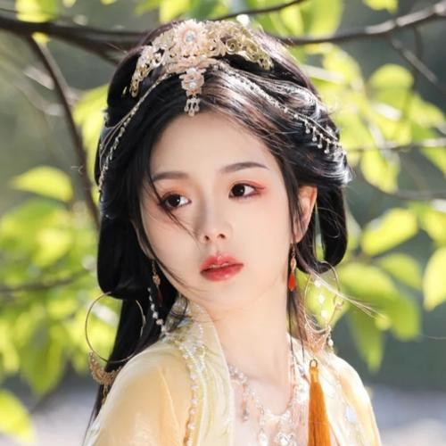 2025女生唯美真人头像图片