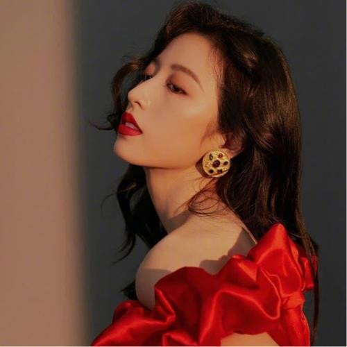 2025女生唯美真人头像图片