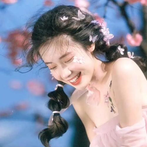 2025女生唯美真人头像图片