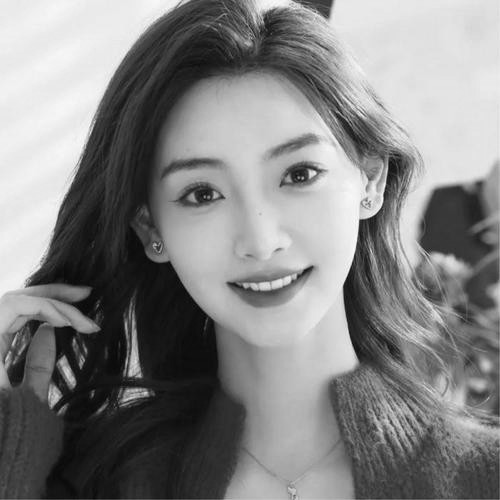 黑白照片美女头像