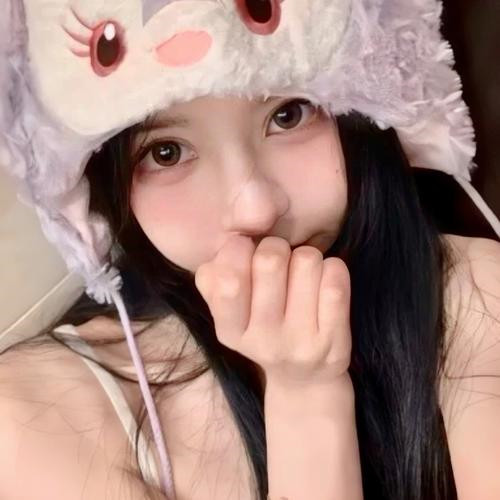 2025最火好看女生头像