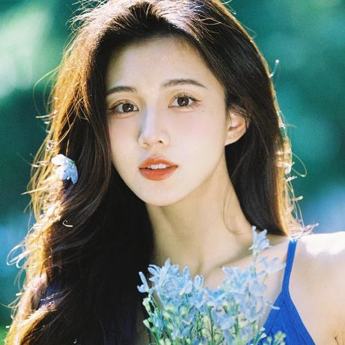 2025最火好看女生头像