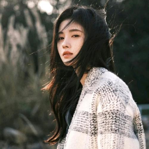 2025最火好看女生头像