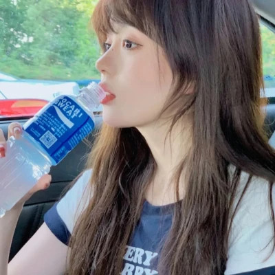 微信头像图片最火爆2025女