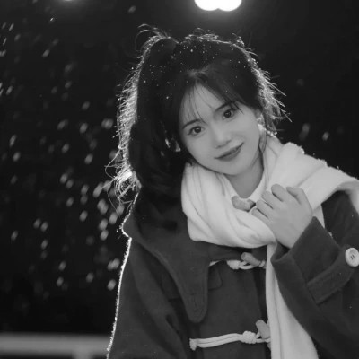 个性黑白头像女生