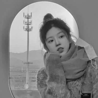 个性黑白头像女生