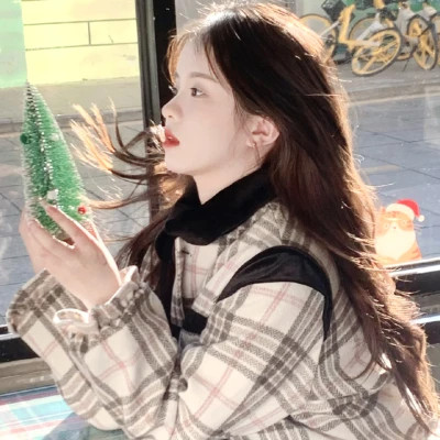 qq女生头像2025最新版