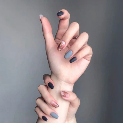 突出美甲照片的头像