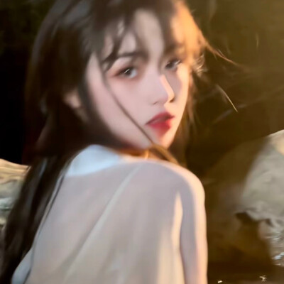 超有氛围感的温柔女头
