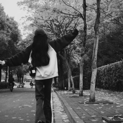 黑白氛围感气质的女头