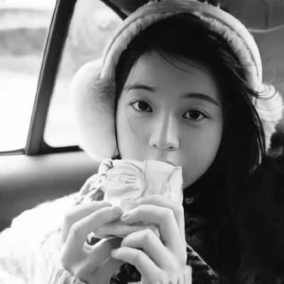 黑白氛围感气质的女头