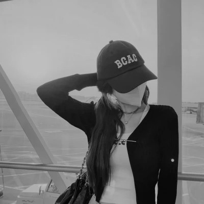 黑白氛围感气质的女头
