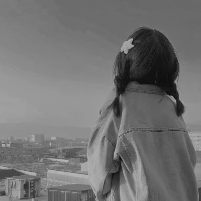 黑白氛围感气质的女头
