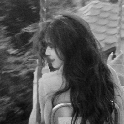 黑白氛围感气质的女头