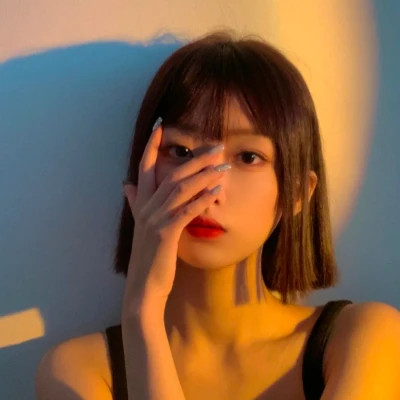 高级氛围感ins女生头像