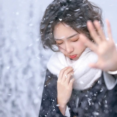 高级氛围感ins女生头像