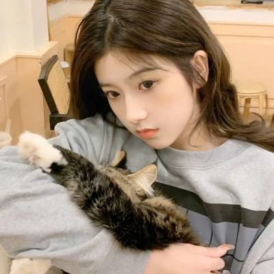 高级氛围感ins女生头像
