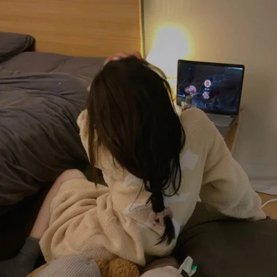 自由而浪漫的氛围感女头图片