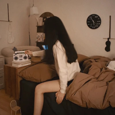 自由而浪漫的氛围感女头图片