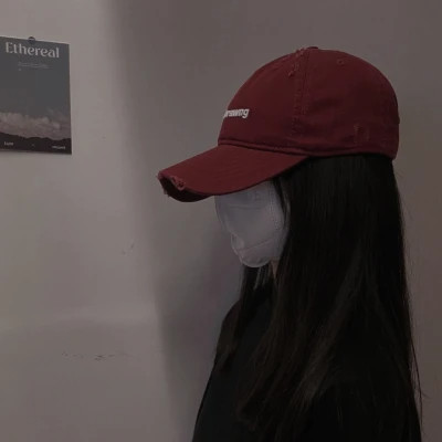 自由而浪漫的氛围感女头图片