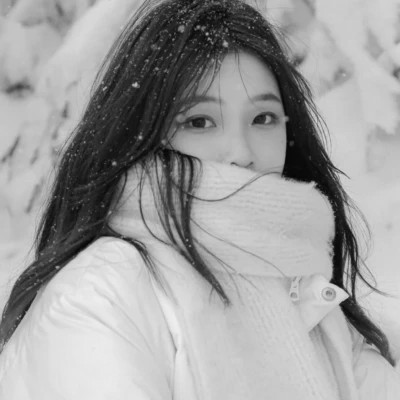 唯美意境清新好看的黑白女头图片